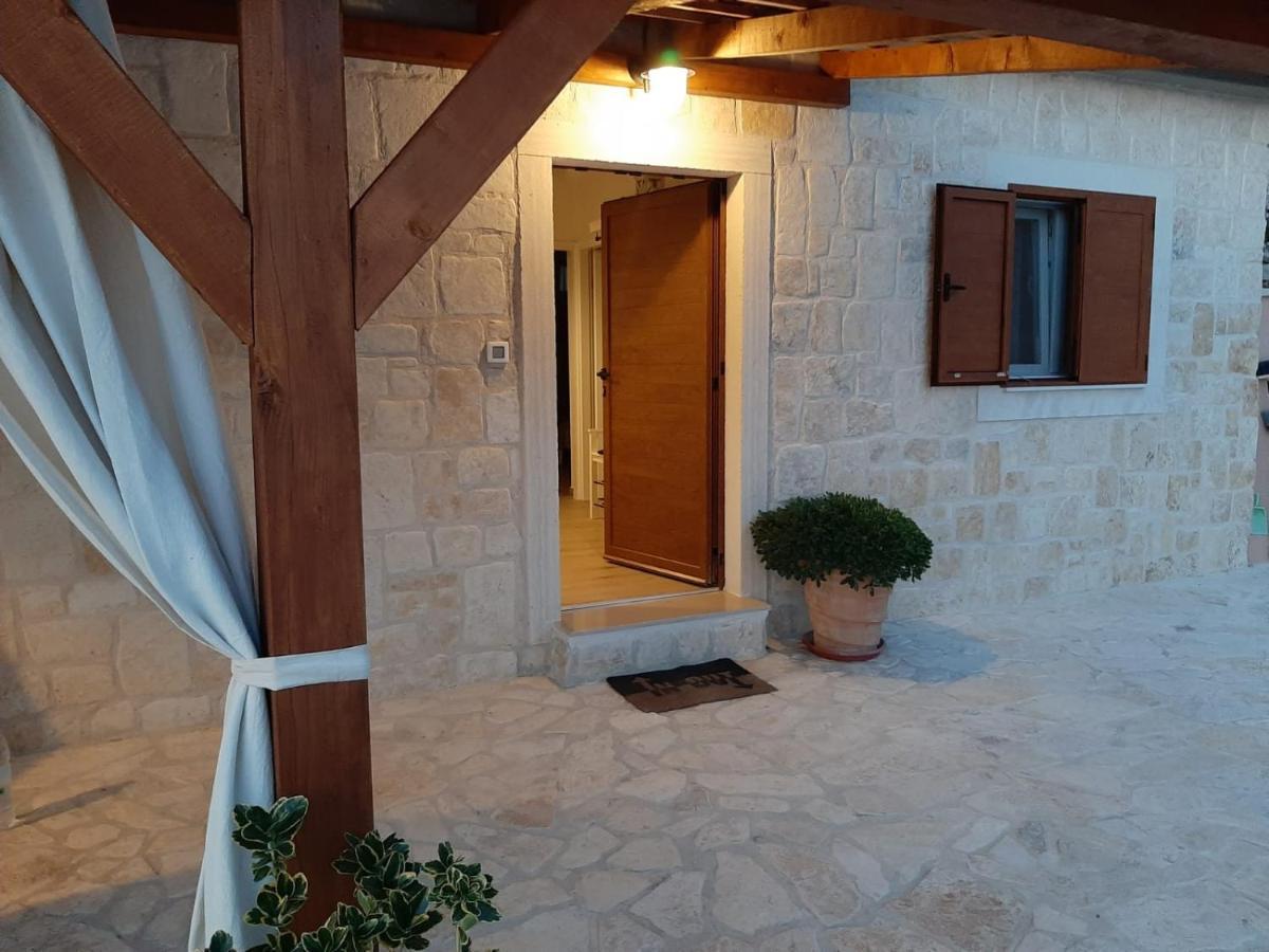 Holiday House Barba - Vrana Pakoštane エクステリア 写真