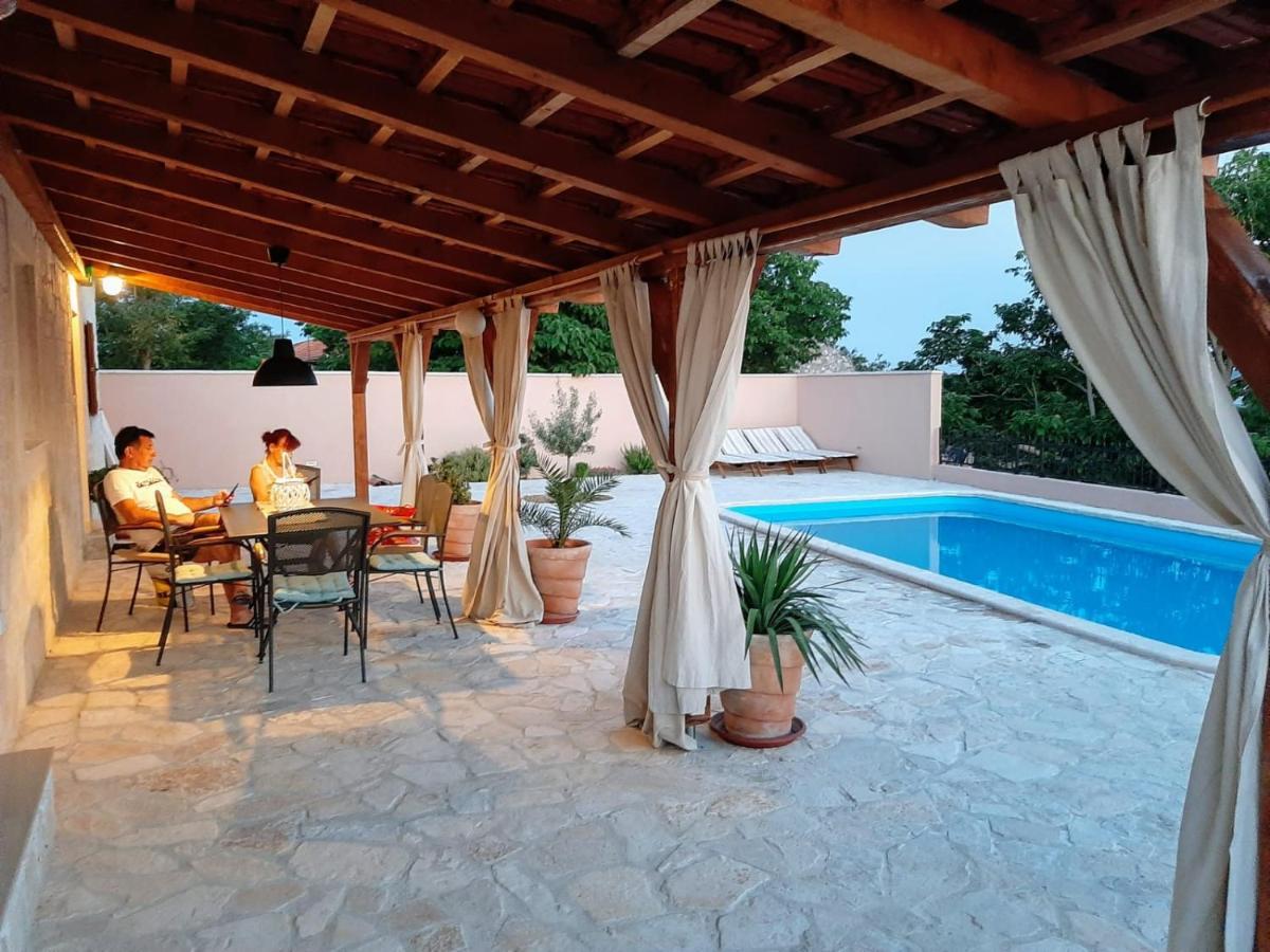 Holiday House Barba - Vrana Pakoštane エクステリア 写真