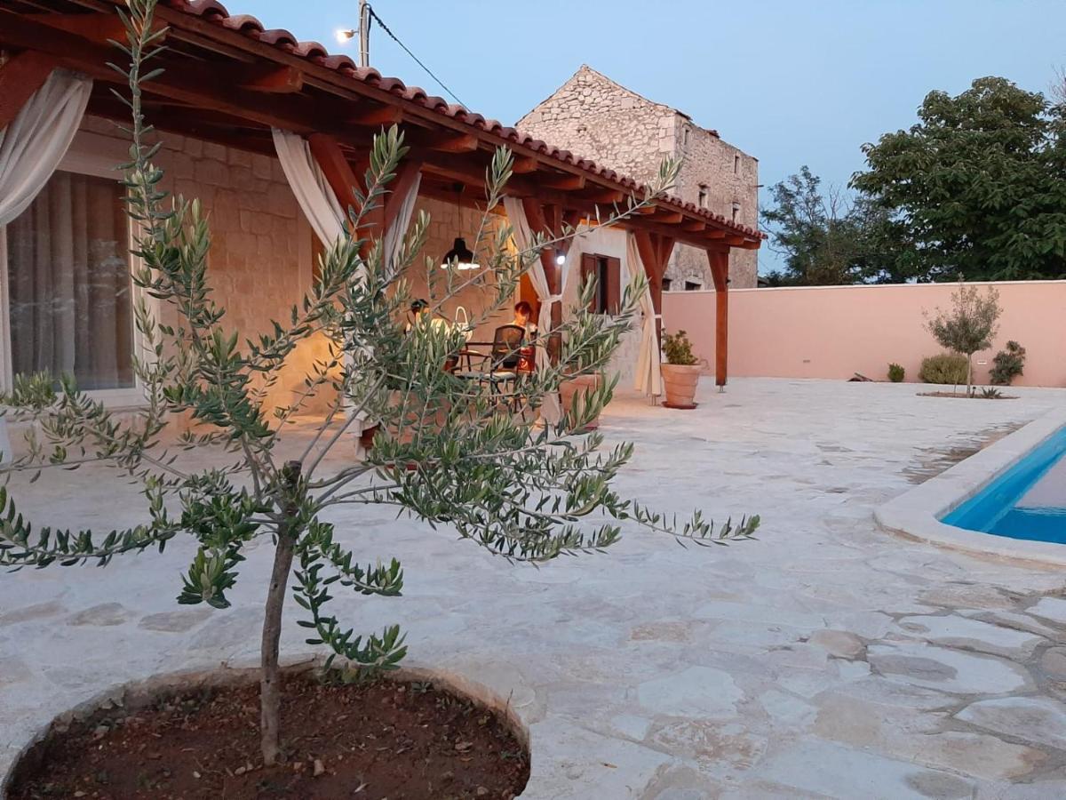 Holiday House Barba - Vrana Pakoštane エクステリア 写真