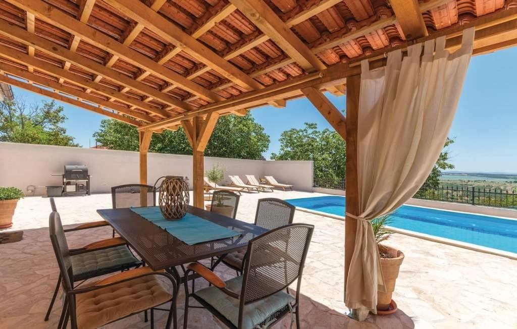 Holiday House Barba - Vrana Pakoštane エクステリア 写真