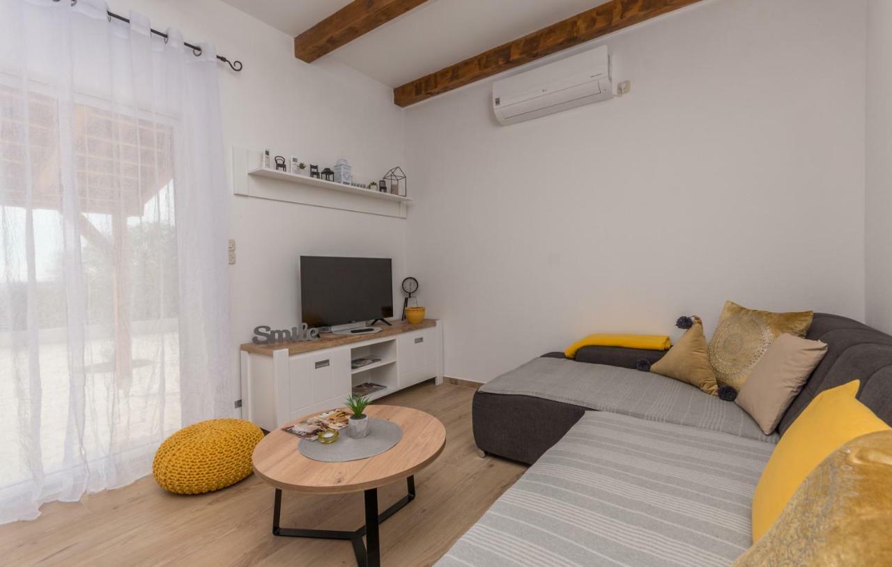Holiday House Barba - Vrana Pakoštane エクステリア 写真
